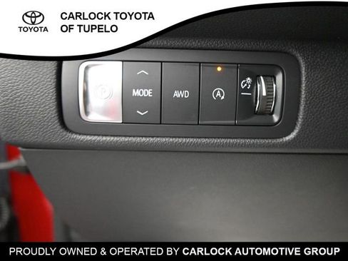 Used 2024 Chevrolet Traverse RS image 19