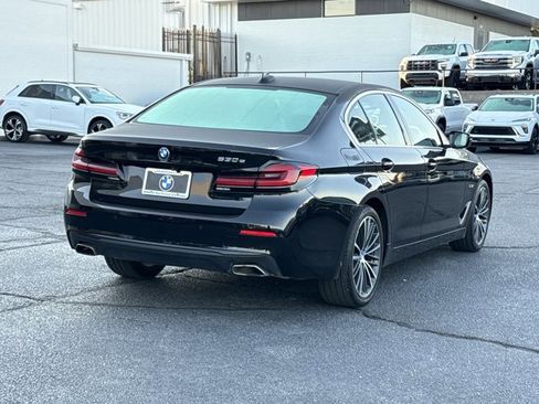 Used 2023 BMW 530e w/ Premium Package image 3