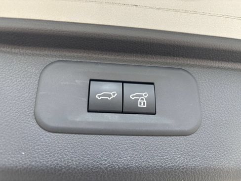 Used 2025 Toyota Grand Highlander FWD image 22