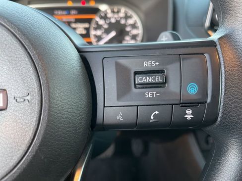 Used 2024 Nissan Rogue SV image 20