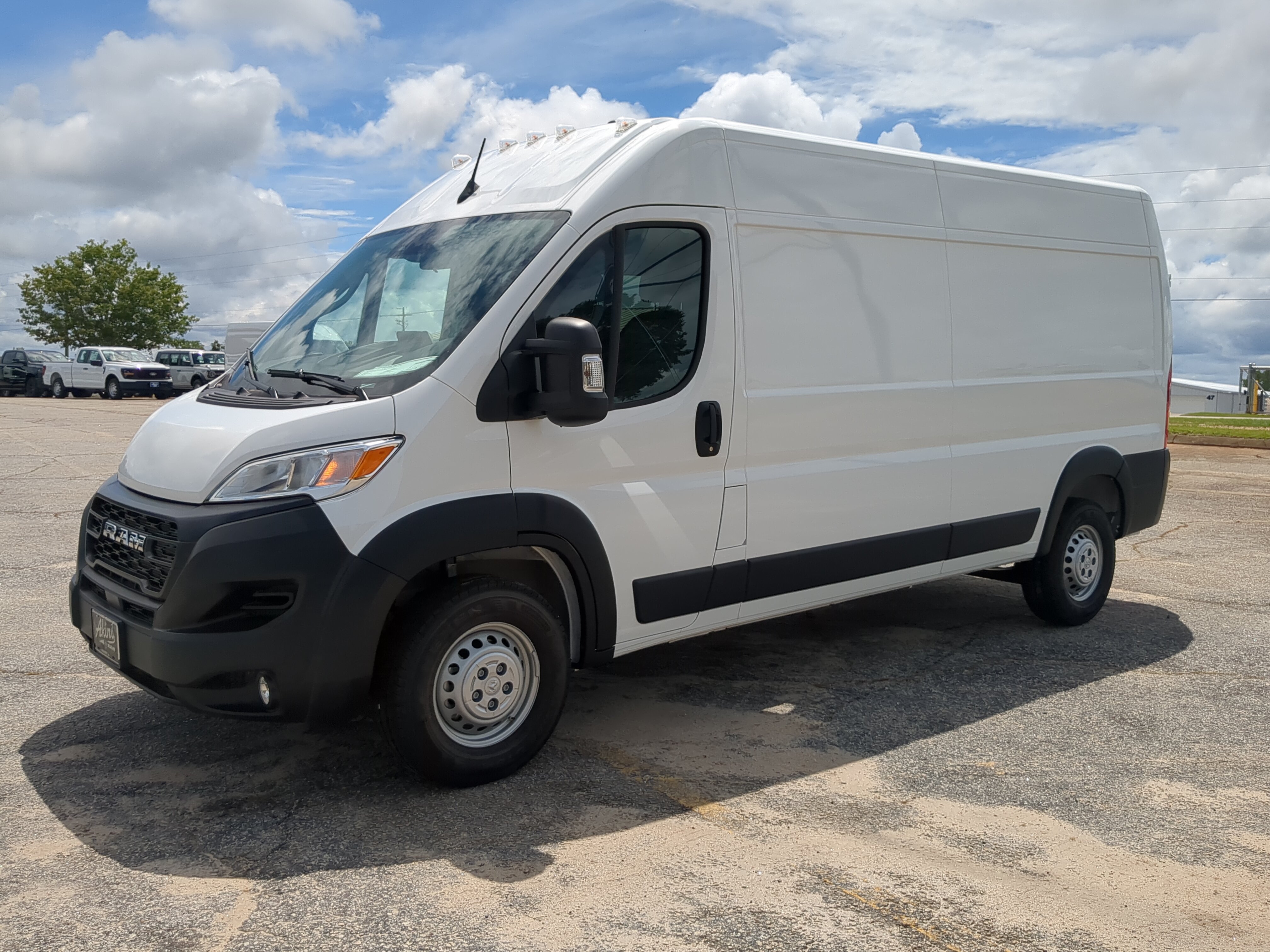 New 2026 RAM ProMaster 2500 w/ Premium Convenience Group FWD image 6