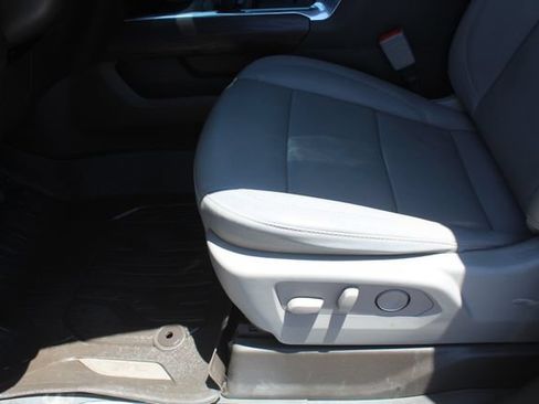 Used 2025 GMC Sierra 1500 SLT AWD/4WD image 37
