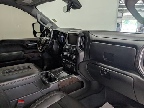 Used 2022 GMC Sierra 3500 Denali w/ Denali Ultimate Package AWD/4WD image 20