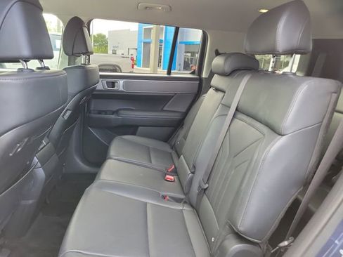 Used 2025 Hyundai Santa Fe SEL FWD image 15