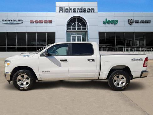 Used 2023 RAM 1500 Big Horn AWD/4WD image 3