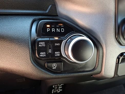 Used 2022 RAM 1500 Big Horn AWD/4WD image 13