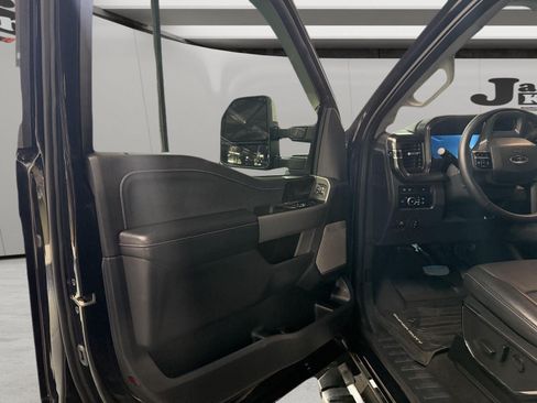 Used 2024 Ford F350 Lariat w/ Chrome Package AWD/4WD image 9