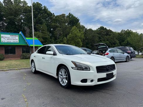 Used 2014 Nissan Maxima 3.5 S FWD image 3