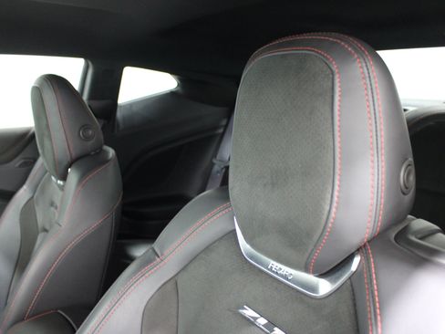 Used 2017 Chevrolet Camaro ZL1 RWD image 4