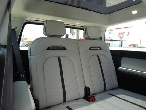 Used 2024 Rivian R1S Adventure AWD/4WD image 19