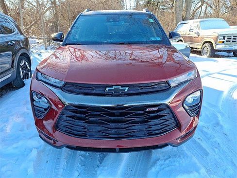 Certified 2021 Chevrolet TrailBlazer RS w/ Sun and Liftgate Package image 2
