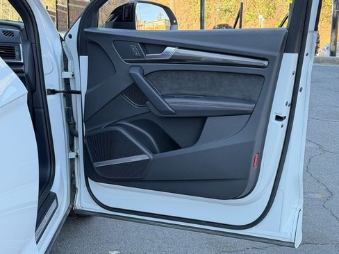 Used 2020 Audi SQ5 Premium Plus w/ Premium Plus Package image 36