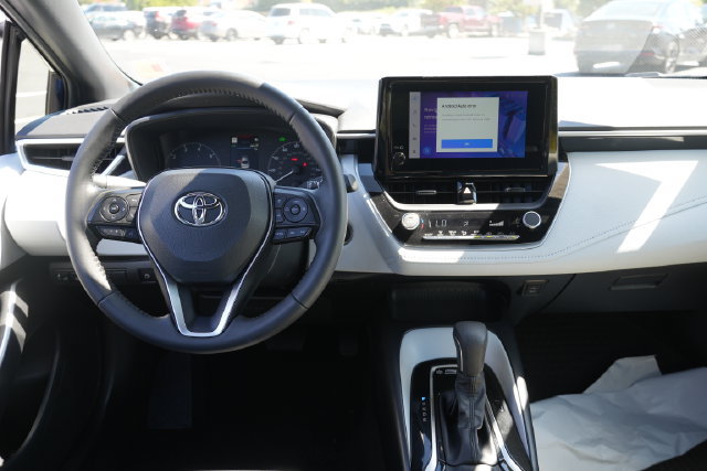 Used 2025 Toyota Corolla SE FWD image 18