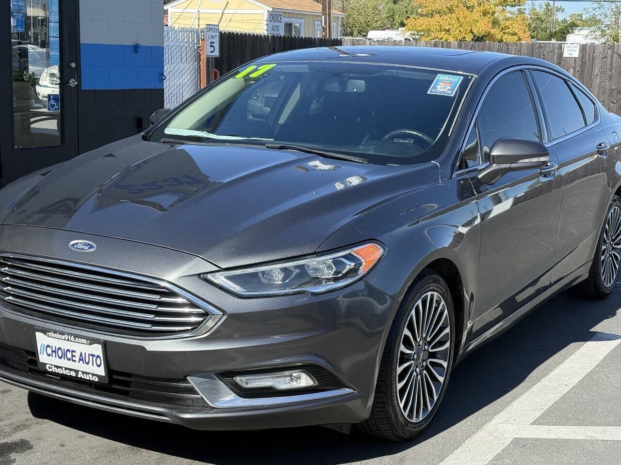 Used 2017 Ford Fusion Titanium FWD image 3
