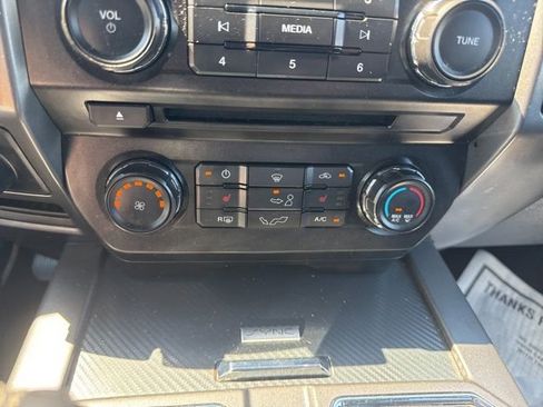 Used 2018 Ford F150 XLT w/ Equipment Group 302A Luxury AWD/4WD image 18