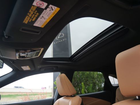 Certified 2024 Lexus RX 350 Premium Plus image 18