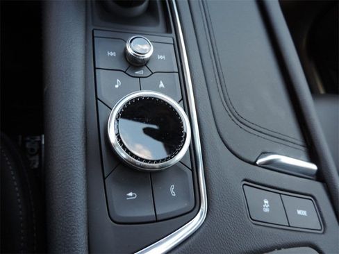 Certified 2025 Cadillac XT5 Premium Luxury image 24