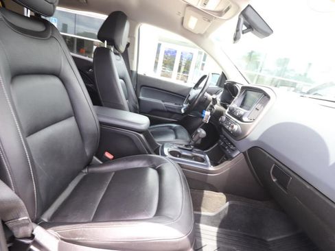Used 2018 Chevrolet Colorado Z71 AWD/4WD image 12