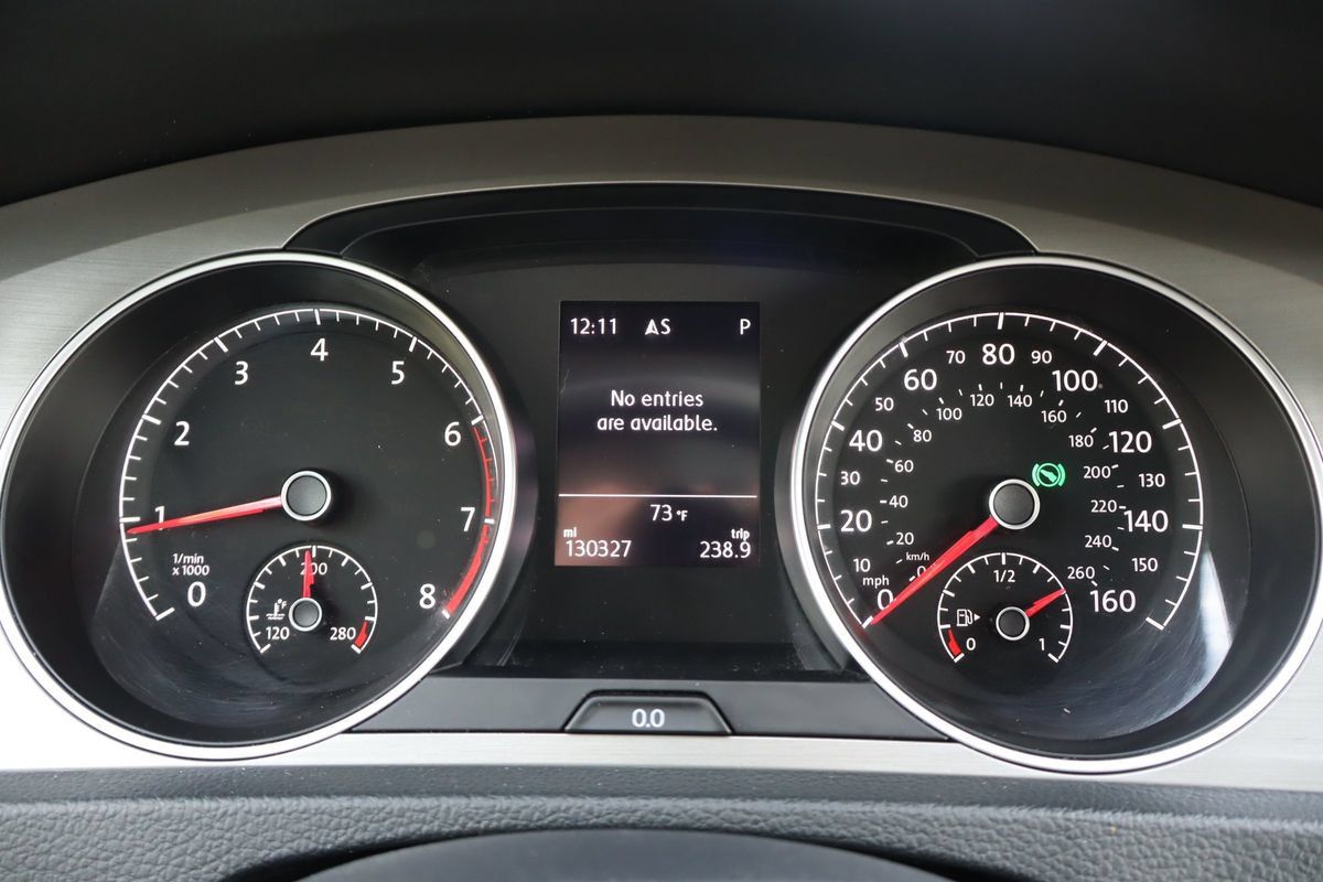 Used 2016 Volkswagen Golf Limited Edition FWD image 33