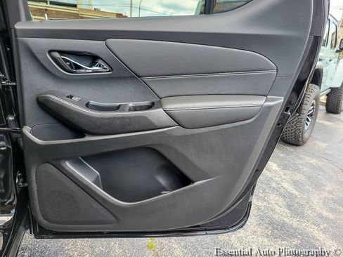 Used 2023 Chevrolet Traverse Premier w/ LPO, Floor Liner Package AWD/4WD image 24