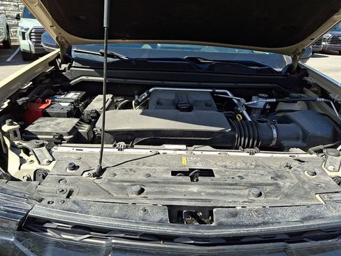 Used 2024 Chevrolet Colorado ZR2 w/ ZR2 Convenience Package III image 27