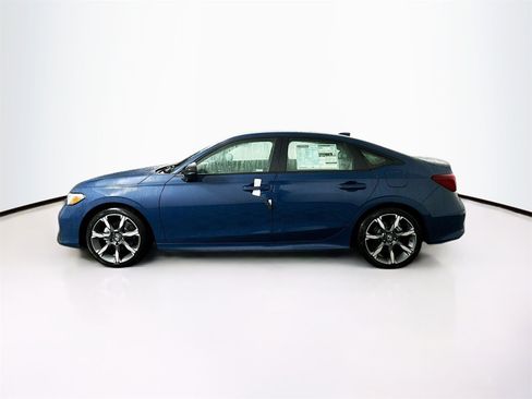 Used 2025 Honda Civic Sport Touring image 3