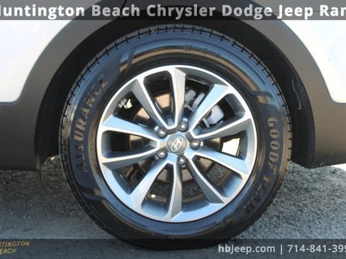 Used 2018 Hyundai Santa Fe SE image 7