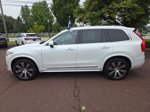 Used 2022 Volvo XC90 T8 Inscription Expression AWD/4WD image 6
