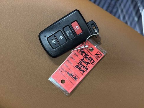 Certified 2018 Toyota RAV4 Limited w/ Advanced Technology Package image 32