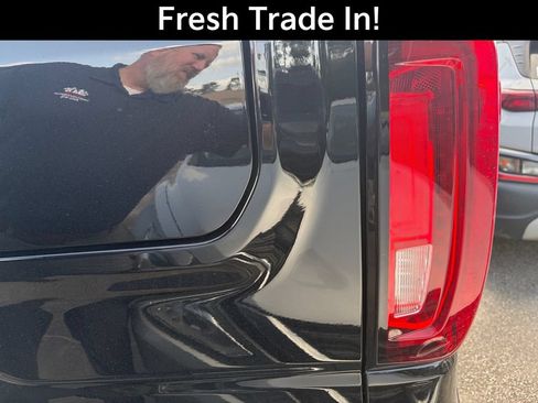 Used 2024 GMC Sierra 1500 AT4 w/ Technology Package AWD/4WD image 10