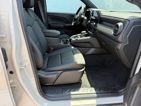 Used 2026 Chevrolet Colorado Trail Boss AWD/4WD image 17