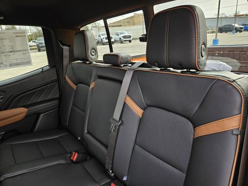 New 2026 GMC Canyon AT4 w/ AT4 Premium Package AWD/4WD image 8