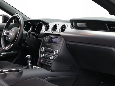 Used 2021 Ford Mustang GT RWD image 34