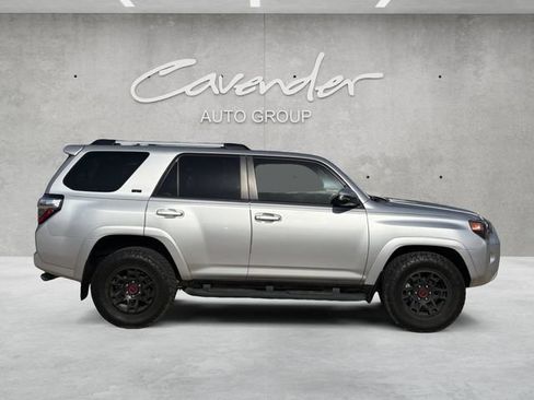 Used 2024 Toyota 4Runner SR5 Premium w/ Moonroof Package RWD image 17