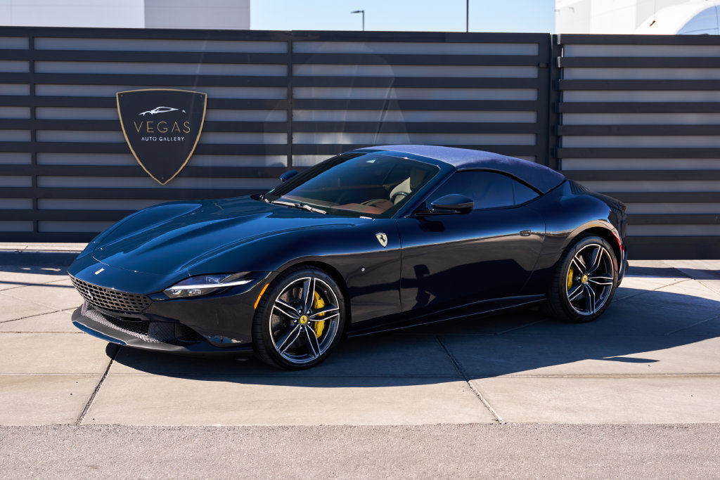 Used 2025 Ferrari Roma Spider RWD image 12