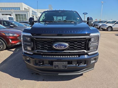 Used 2023 Ford F350 Lariat w/ Sport Appearance Package AWD/4WD image 7