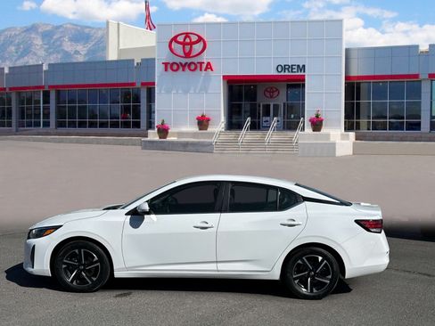 Used 2024 Nissan Sentra SV FWD image 6
