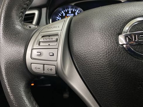 Used 2016 Nissan Rogue SL w/ SL Premium Package image 22