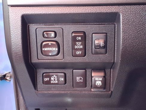Used 2021 Toyota Tundra SR5 w/ SR5 Upgrade Package RWD image 24