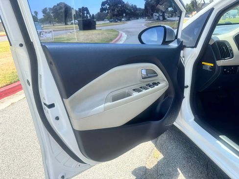 Used 2013 Kia Rio EX w/ Convenience Pkg FWD image 14