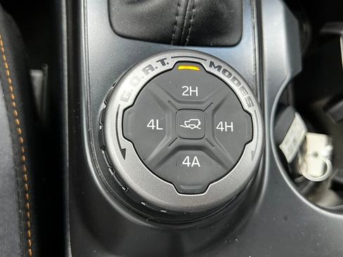 Used 2024 Ford Bronco Badlands AWD/4WD image 35