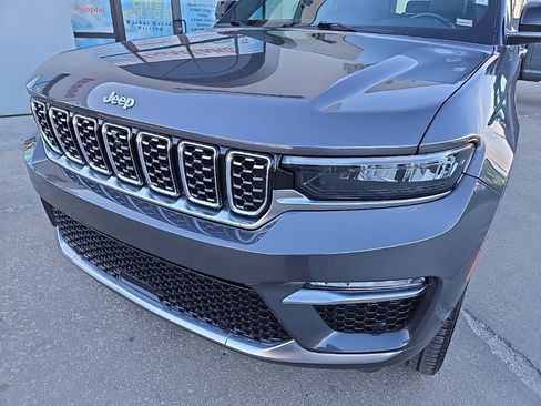 Used 2025 Jeep Grand Cherokee Summit image 15