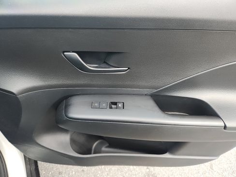 Used 2024 Hyundai Kona SEL AWD/4WD image 34