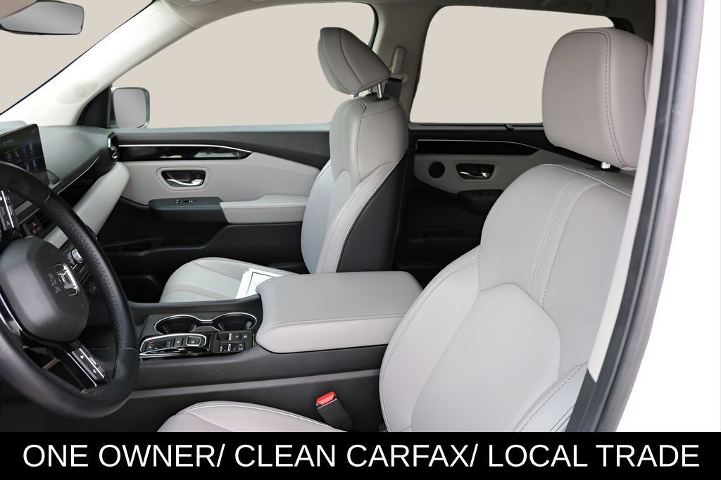 Used 2025 Honda Pilot EX-L image 11