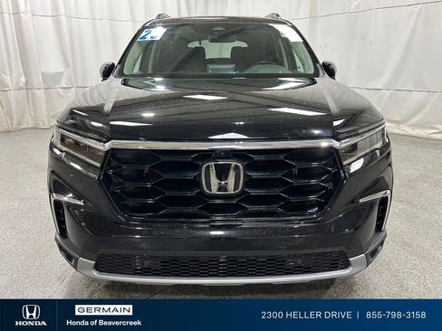 Certified 2025 Honda Pilot Elite image 3