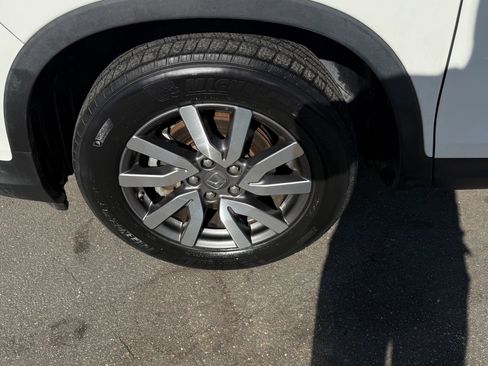 Used 2021 Honda Pilot EX image 10