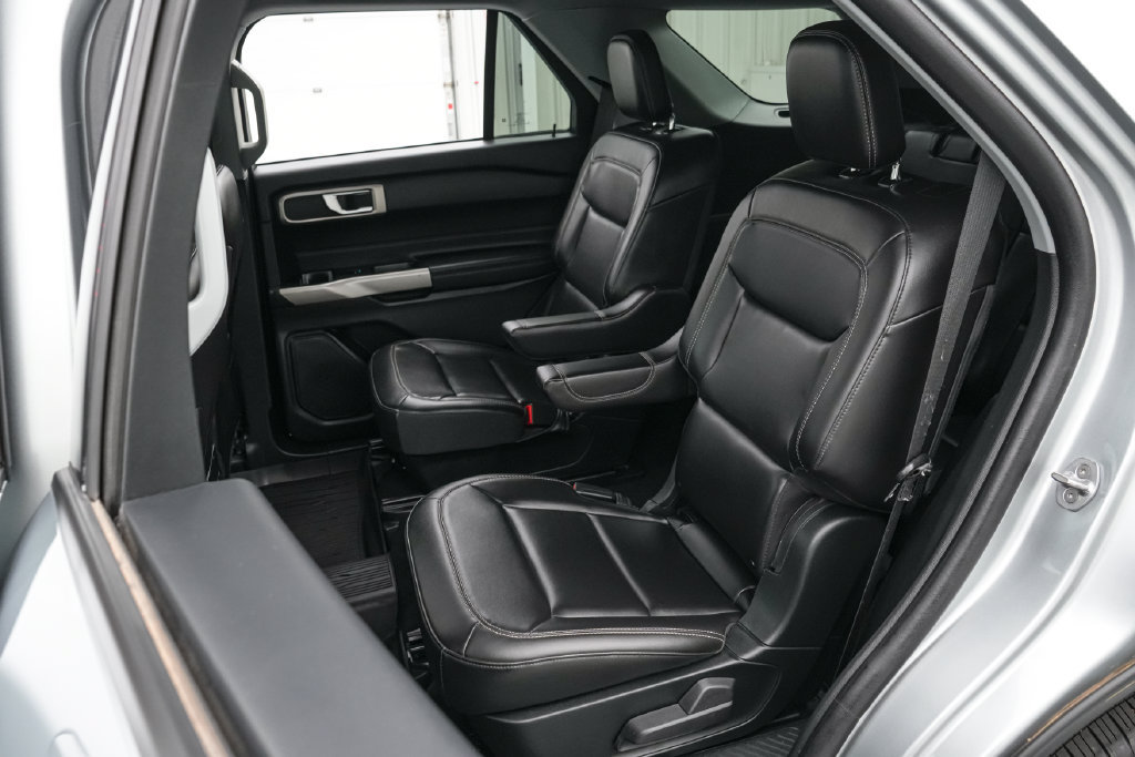 Certified 2023 Ford Explorer XLT w/ Equipment Group 202A AWD/4WD image 18