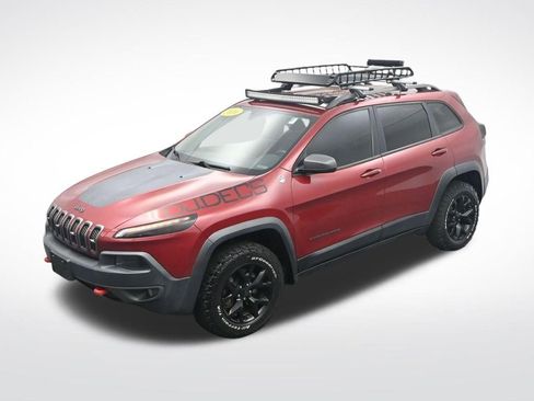 Used 2016 Jeep Cherokee Trailhawk w/ Comfort/Convenience Group AWD/4WD image 23