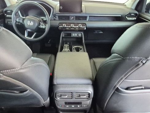 Certified 2025 Honda Pilot EX-L image 44