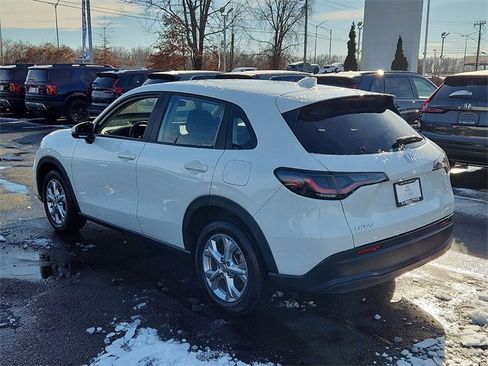 Used 2023 Honda HR-V LX image 4